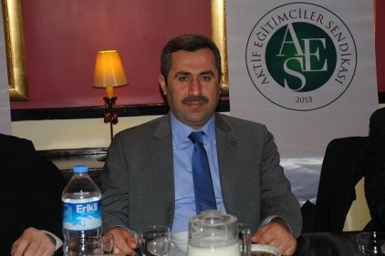 &#039;Öğretmenlerin ekonomik güçlenmesiyle eğitimde kalite yükselir&#039;