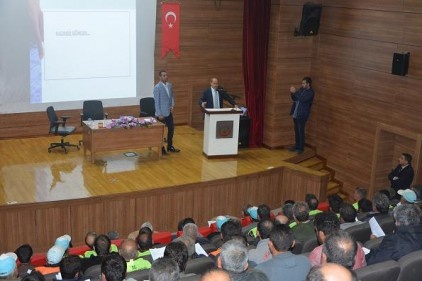 Oğuzeli Belediyesi&#8217;nde iş sağlığı ve güvenliği eğitimi verildi