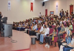Oğuzeli MYO öğrencileri Kızılay’a kan bağışladı