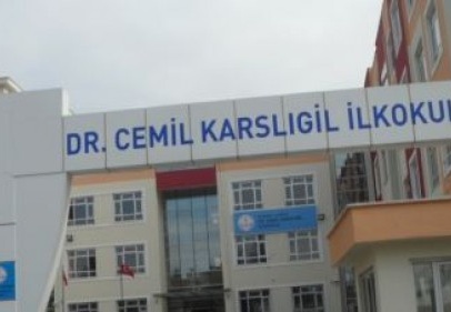 Okul açılışında İş-Kur izdihamı yaşandı