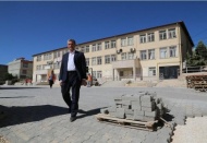 Okul bahçeleri rötuşlanıyor