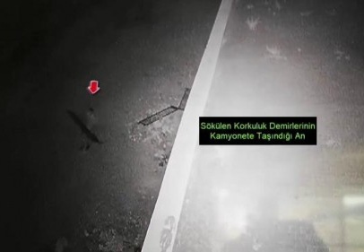 Okul bahçesinin demir korkuluklarını çaldılar 