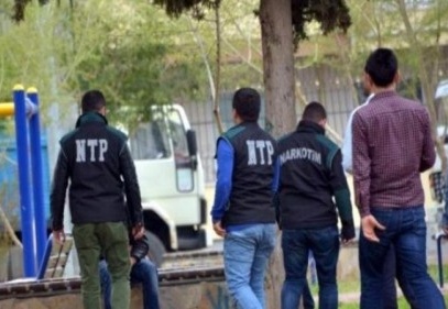 Okul çevrelerinde denetimler sürüyor 