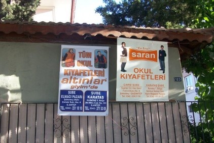 Okul kıyafeti satıcıları reklama başladı bile…