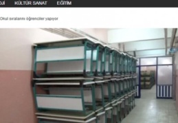 Okul sıralarını öğrenciler yapıyor