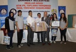 Okullar “çevreye duyarlılıkta” ödüllendirildi Atık pil toplayan 27 okula ödül verildi