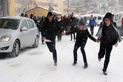 Okullar tatil edildi 