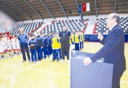 Okullararası Basketbol Yarı Final müsabakaları başladı 
