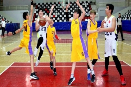 Okullararası Basketbol Yarı Final Müsabakaları sona erdi 
