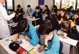 Okullarda denetimi gevşeten MEB dershanelere göz açtırmadı