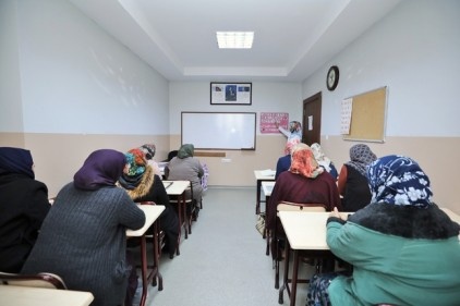 Okuma-yazma öğrenenlerin sayısı artıyor