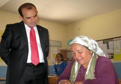 Okuma yazmayı 1,5 ayda öğrendi