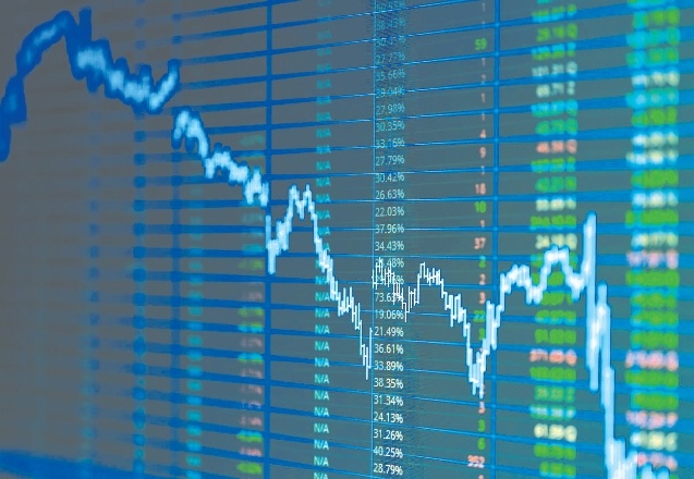Olası bir kapanmanın getireceği ekonomik daralmayla birlikte, bizi daha olumsuz bir tablo bekler