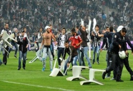 Olaylı Beşiktaş - Galatasaray maçı nedeniyle 52 taraftar yargılanacak