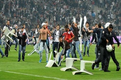Olaylı Beşiktaş - Galatasaray maçı nedeniyle 52 taraftar yargılanacak