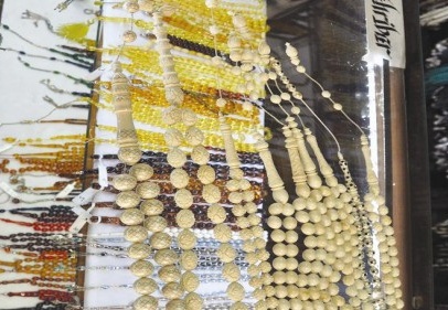 Ölmüş fillerin dişinden tesbih