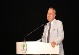 Ömür, o atın hızıyla o ağacın gölgesini geçecek kadar kısa