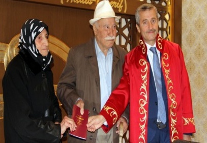 Ömürlerinin son deminde ikinci baharlarını yaşıyorlar