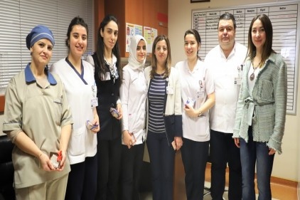 Omuzlar üzerinde göklere yükselmeye layıksın&#8221;