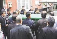 Önce eşini sonra kendisini vurdu 