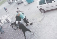 Önce kızını kaçırmak istediler, sonra iş yerini basıp bütün aileyi darp ettiler