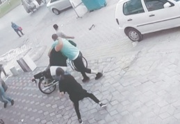 Önce kızını kaçırmak istediler, sonra iş yerini basıp bütün aileyi darp ettiler