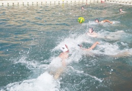 Önümüzdeki yıl yabancı ülkelerin de su topu takımlarını bekliyoruz