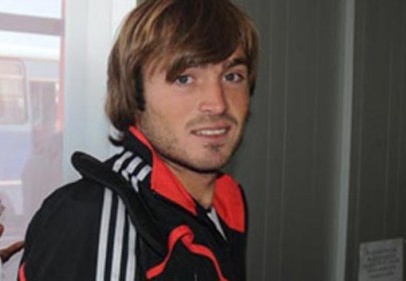 Onur Tuncer’i renklerine kattı