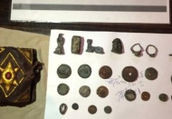 Operasyonda 1 kitap, 18 sikke, 2 yüzük ve 4 heykel ele geçirildi