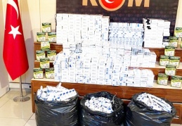 Operasyonda 8 bin 360 paket kaçak sigara ile 53 adet cep telefonu ele geçirildi