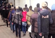 Operasyonda çok sayıda silah mermi ve patlayıcı ele geçirildi