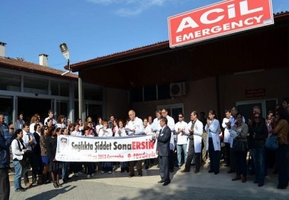 Ortaca’da doktorlardan “Şiddet sona Ersin” eylemi 