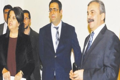 Ortadoğu&#8217;nun geleceğini belirleyecek büyük demokratik çözümün sağlanabilir