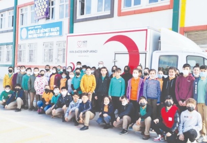 Ortaokul öğrencileri kan bağışına dikkat çekti