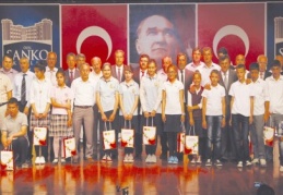 Ortaokullar bilgilerini yarıştırdı