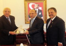 OSBÜK yönetimi yeni bakanları ziyaret etti
