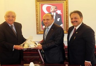 OSBÜK yönetimi yeni bakanları ziyaret etti