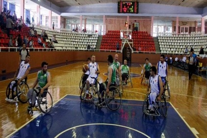 Osmangazi Belediyesi Tekerlekli Sandalye Basket Takımı&#039;nı 78-54 mağlup ettiler