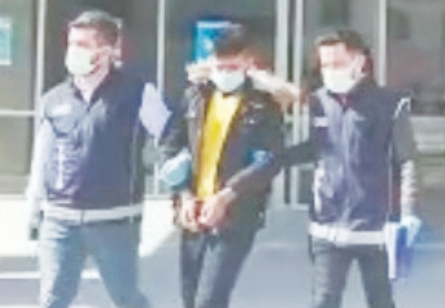 Osmaniye’de göçmen kaçakçısı suçüstü yakalandı