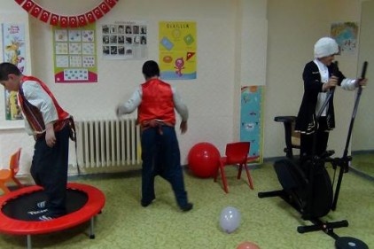 Otistik çocuklar için fizyoterapi odası yapıldı