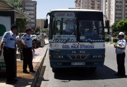 Otobüs ve dolmuşlardan sopa toplandı