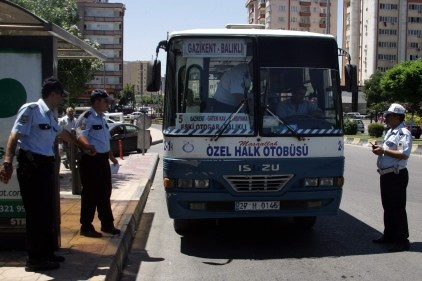 Otobüs ve dolmuşlardan sopa toplandı