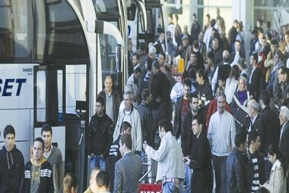 Otogarlarda bayram yoğunluğu başladı