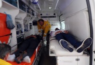 Otomobil ile minibus çarpıştı bir kişi ağr yaralı