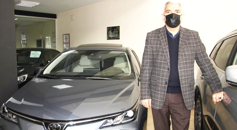 Otomobil piyasasında ciddi bir daralma ve sıkıntı var