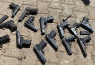 Otomobilden cephane çıktı