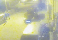Otomobili soyan hırsızlar güvenlik kamerasına yakalandı 