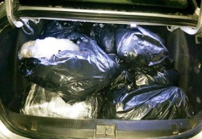 Otomobilin bagajında 40 kilo esrar ele geçirildi