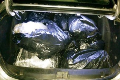 Otomobilin bagajında 40 kilo esrar ele geçirildi
