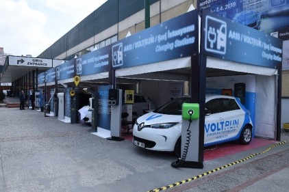 Otomotiv sektöründe kadın çalışanlar 2019&#8217;da ilk defa ele alınıyor